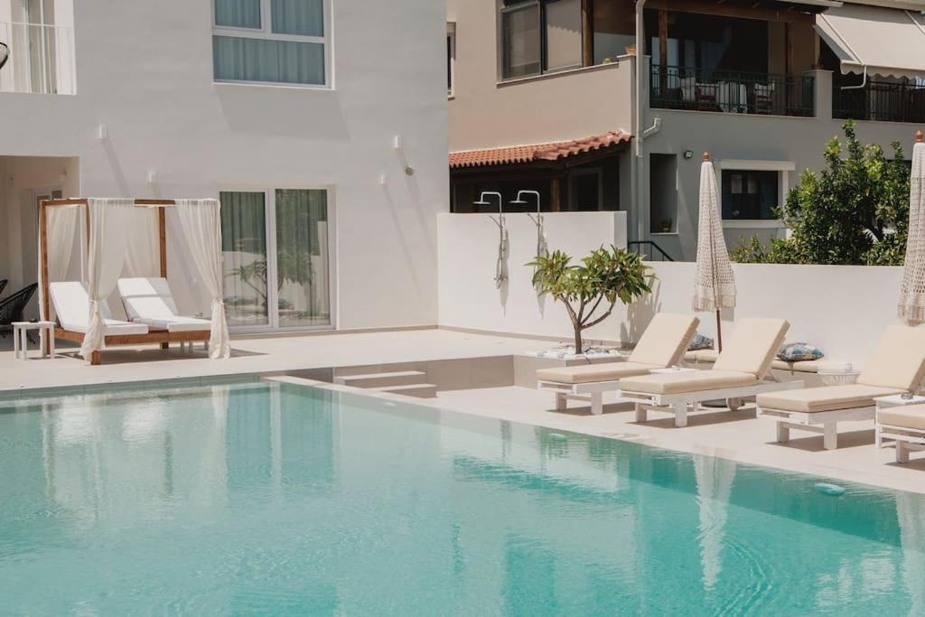 Ennea Suites-space *